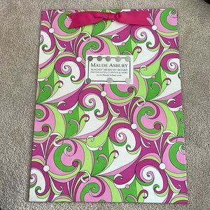 Maude Asbury Magnet Memo’ry Board